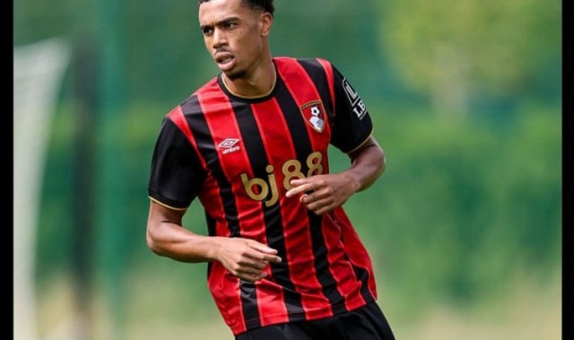 即时比分-官方：伯恩茅斯20岁边锋杜伯里永久转会至奥林匹亚科斯