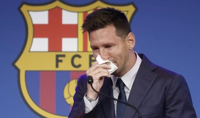 新球体育-梅西告别巴萨发布会擦泪纸巾拍卖100万美元 凭啥？